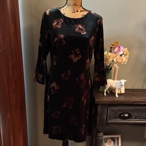Tommy Hilfiger Elegant Black Floral Dress size 10. NWT.